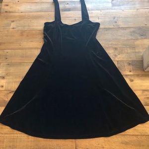 Tres‎ Bien juniors size large velvet mini dress